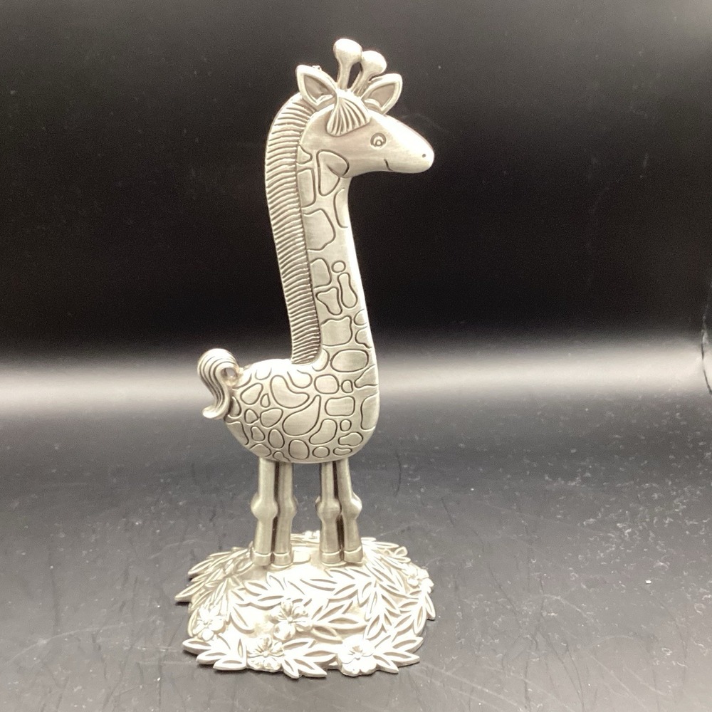 Fetco Home Giraffe Photo Clip 8" Tall Felt Bottom 8" Silver-Tone Decor Nursery
